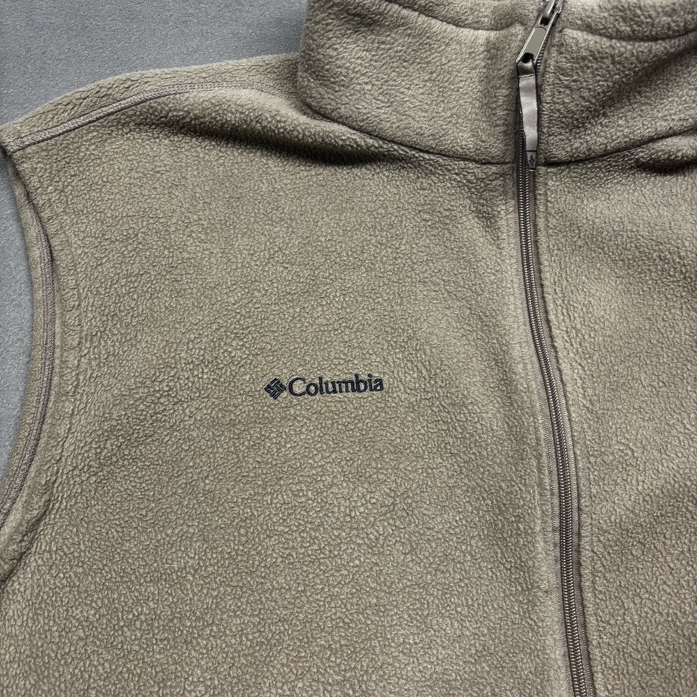 Columbia Men’s XXL Fleece Vest Full Zip Beige Tan Outdoor Hiking - Picture 2 of 9